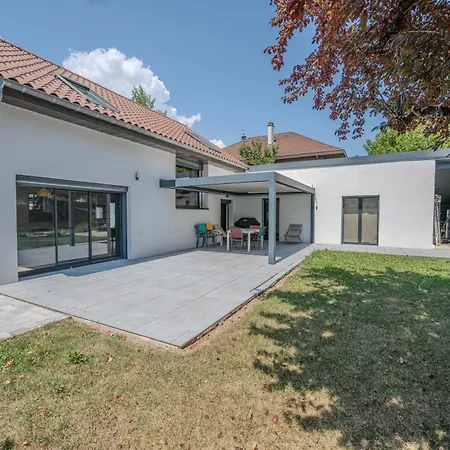 La Des Cimes - Climatisation - Jardin - Calme Vakantiehuis *